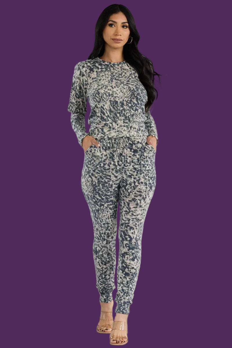 CAMO - 2 PC Top & Jogger Set