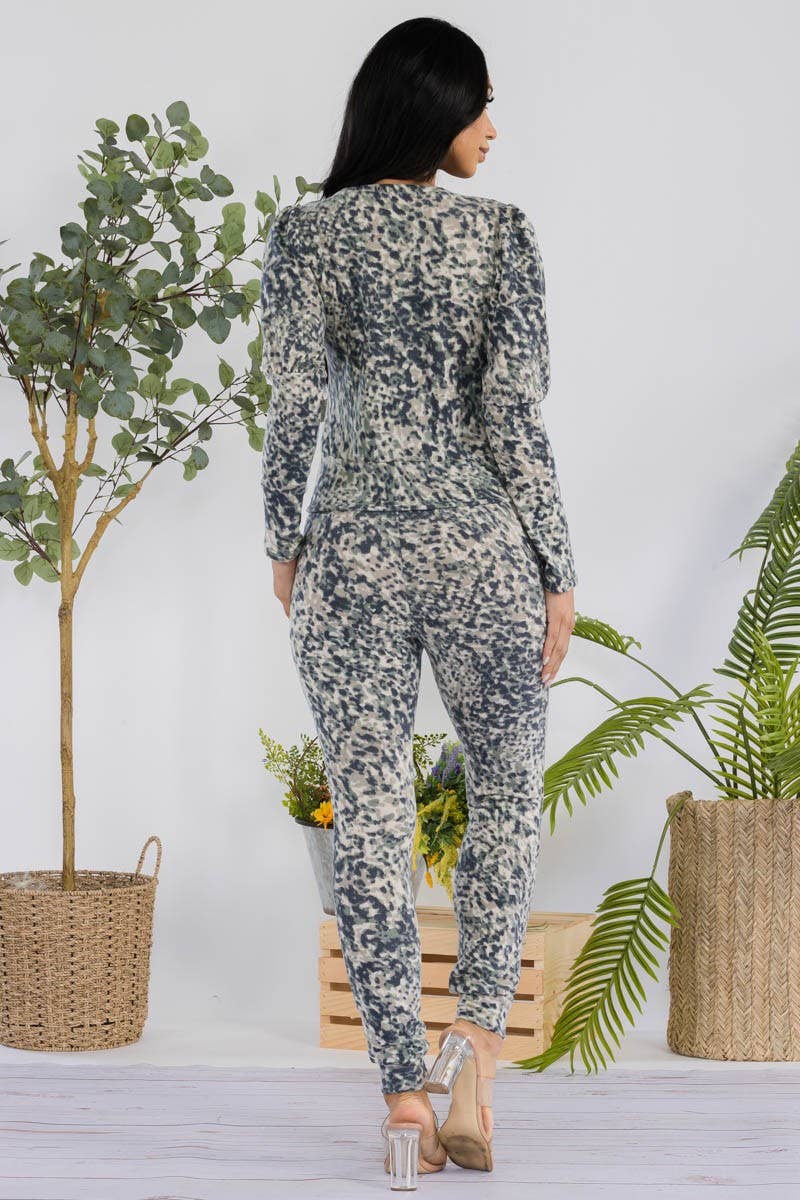CAMO - 2 PC Top & Jogger Set